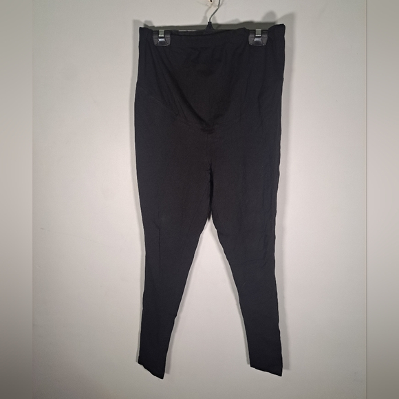 Maternity LOT Size Medium-Large - Picture 8 of 12